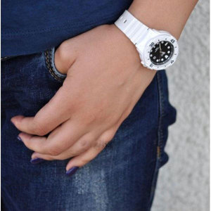 Часы CASIO LRW-200H-1EVEF